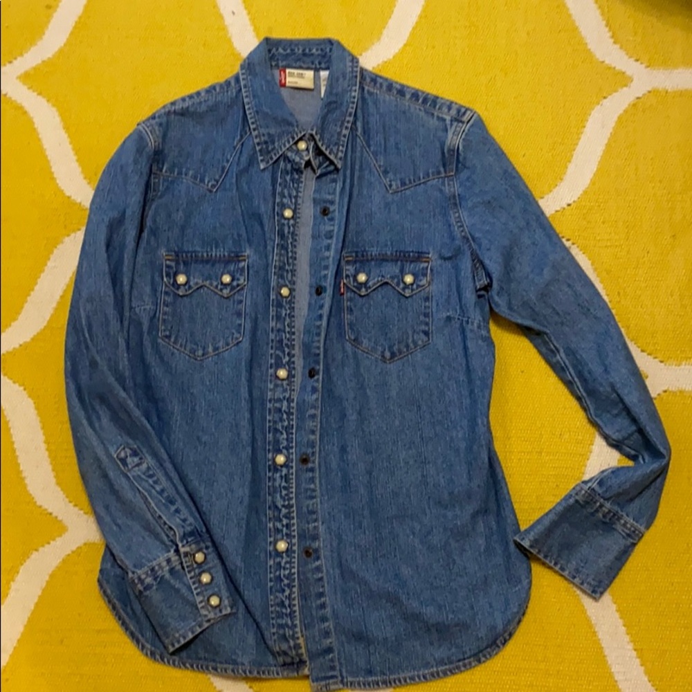 Levis, size s, weatern shirt with pearl snaps